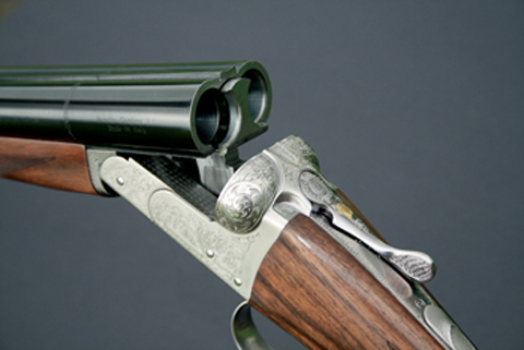 Double barrel Beretta Silver Hawk shotgun.